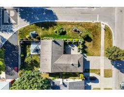 999 FARNHAM ROAD - 48