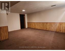 10 VINEDEN DRIVE - 17