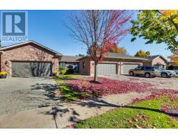 34 - 30 DOON DRIVE - 3