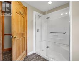 3692 BEVERLY GLEN - 24