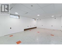 1 MCLEOD CRESCENT - 30