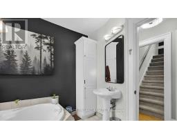 87 IROQUOIS AVENUE - 16