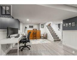 87 IROQUOIS AVENUE - 23