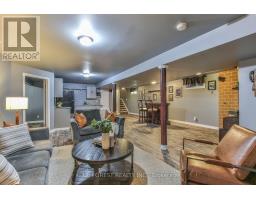 50000 DINGLE STREET - 26