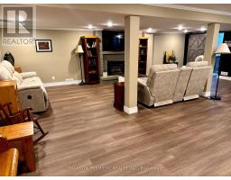 1446 ALDERSBROOK ROAD - 13