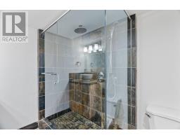 704 - 7 PICTON STREET - 32