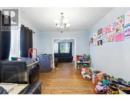 20 BARRINGTON AVENUE - 13