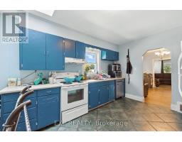 20 BARRINGTON AVENUE - 16