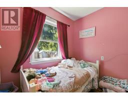 20 BARRINGTON AVENUE - 21