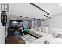 20 BARRINGTON AVENUE - 25