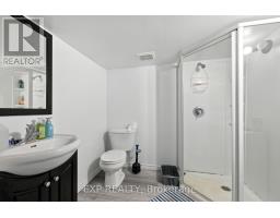 20 BARRINGTON AVENUE - 32