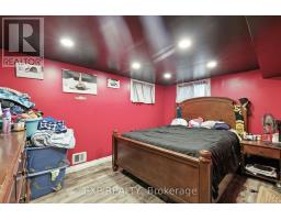 20 BARRINGTON AVENUE - 34