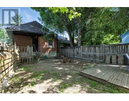 20 BARRINGTON AVENUE - 39