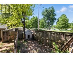 20 BARRINGTON AVENUE - 40