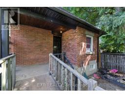 20 BARRINGTON AVENUE - 41