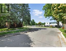 20 BARRINGTON AVENUE - 5