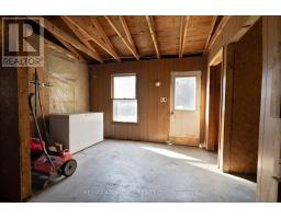 464 THREE VALLEYS CRESCENT - 40