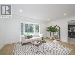 50 MERIDENE CRESCENT E - 23