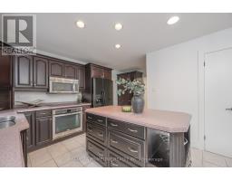 50 MERIDENE CRESCENT E - 30