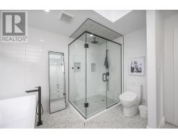 50 MERIDENE CRESCENT E - 36