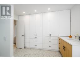 50 MERIDENE CRESCENT E - 37