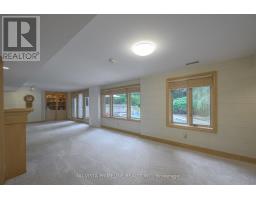 50 MERIDENE CRESCENT E - 42