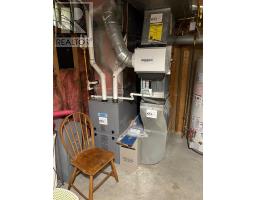 50 MERIDENE CRESCENT E - 50