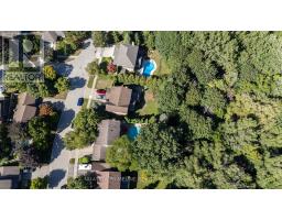 50 MERIDENE CRESCENT E - 9