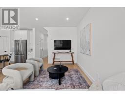 17 - 147 SCOTTS DRIVE - 10