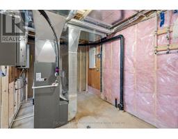 17 - 147 SCOTTS DRIVE - 35