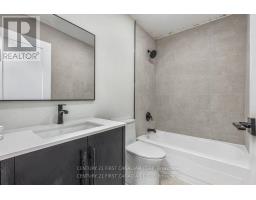 702 - 563 MORNINGTON AVENUE - 8