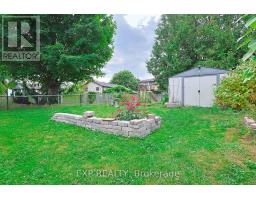 164 AUGUSTA CRESCENT - 33