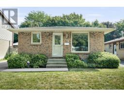 132 ARDSLEY CRESCENT - 2