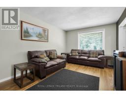 132 ARDSLEY CRESCENT - 5