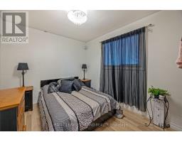 34 CONFEDERATION DRIVE - 17