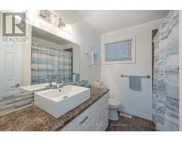 34 CONFEDERATION DRIVE - 18