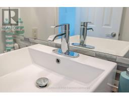 34 CONFEDERATION DRIVE - 19