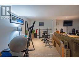 34 CONFEDERATION DRIVE - 25