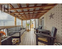 34 CONFEDERATION DRIVE - 33