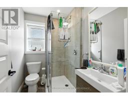 636 QUEENS AVENUE - 19