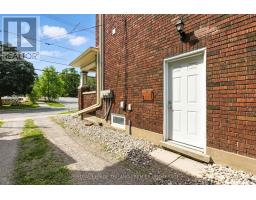 636 QUEENS AVENUE - 30