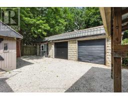 636 QUEENS AVENUE - 31