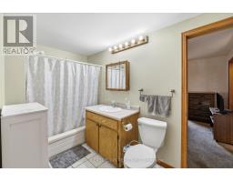 30 VICTORIA STREET N - 16