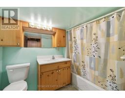 30 VICTORIA STREET N - 32