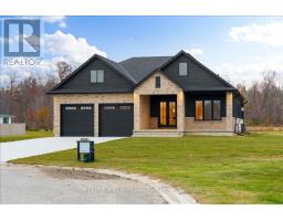 126 FRASER CRESCENT - 3