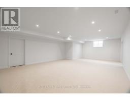 126 FRASER CRESCENT - 34