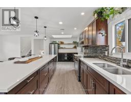 28 SUNDRIDGE COURT - 8