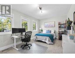 581 CLEARWATER CRESCENT - 21