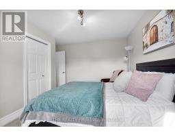 581 CLEARWATER CRESCENT - 24