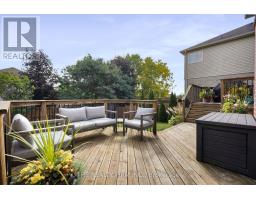 581 CLEARWATER CRESCENT - 37